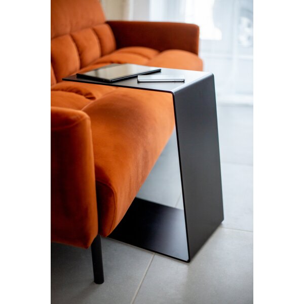 C-förmiger Beistelltisch Aus Holz & Metall – Mobiler Kaffeetisch, 30x40 Cm Tischplatte, Höhe 70 Cm – Für